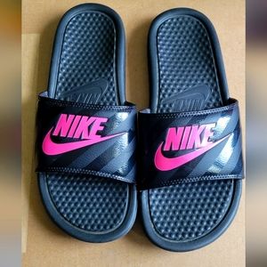 NIKE Slide Sandals
